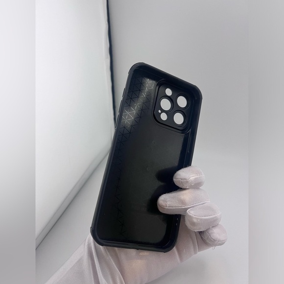 iPhone 16 Pro Max Case – Black | Sophisticated & Durable - Picture 6 of 6